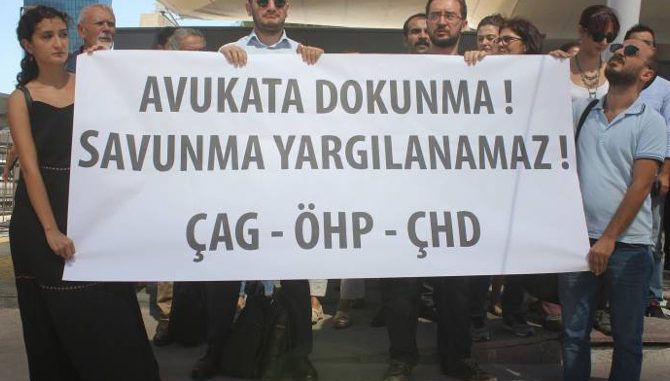 izmir-avukat-hakim-istifa-et