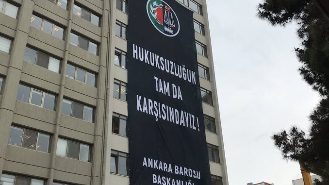 hukuksuzluğun tam da karşısındayız